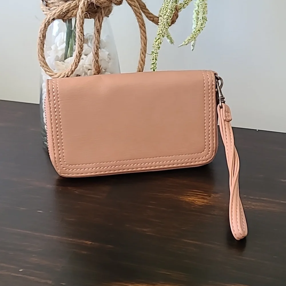 Wallet wristlet - Picture 2 of 3